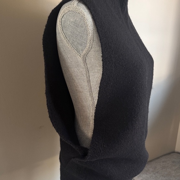 Banana Republic Black Open Sleeveless Turtleneck Sweater - Picture 3 of 8